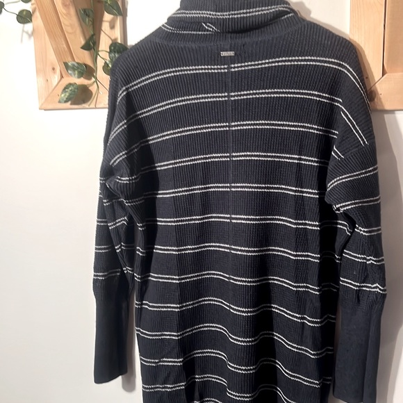 Prana dress - Picture 5 of 8